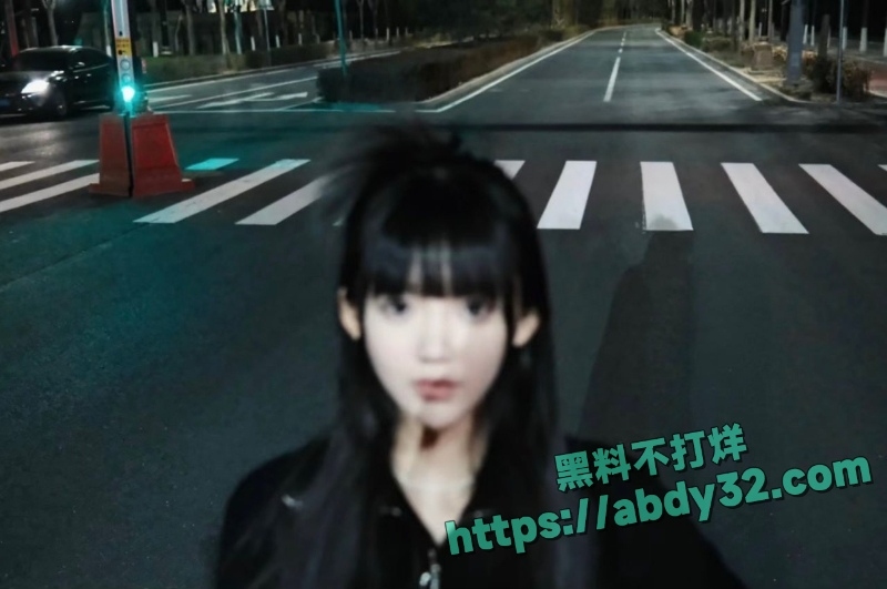 博远华兴高管婚内出轨18岁女孩12