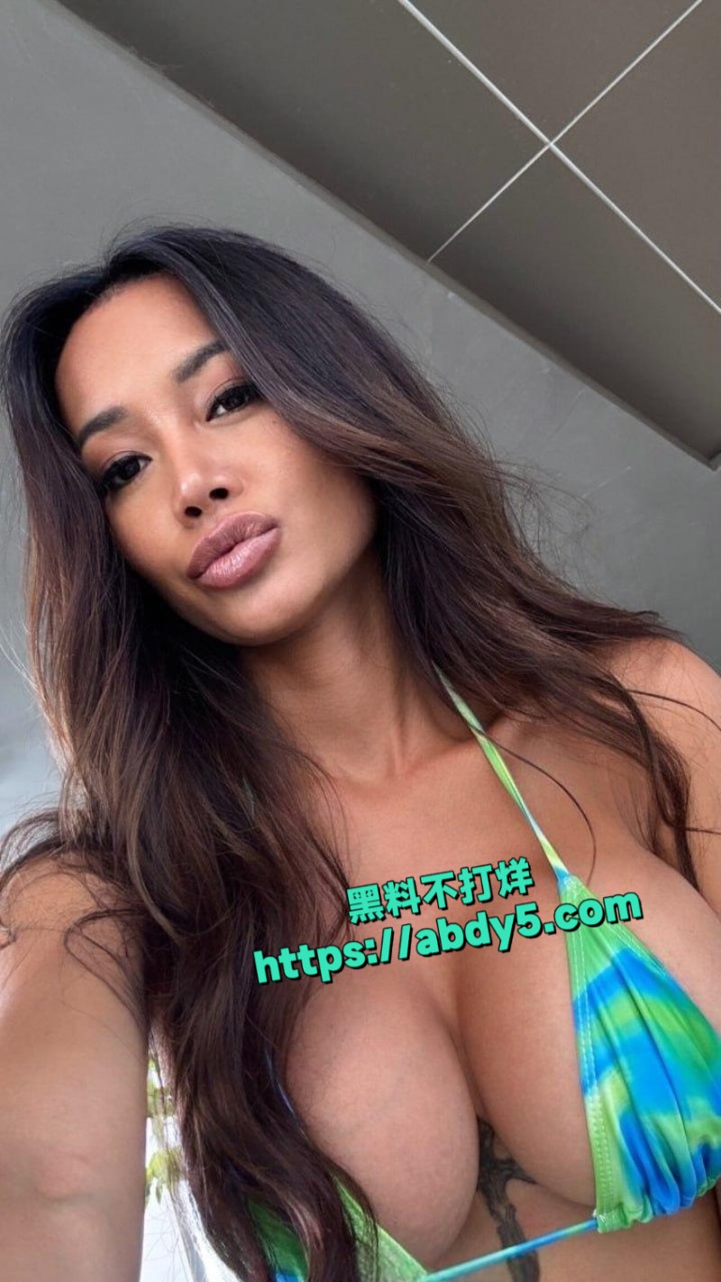 Krystal Lopez从美容博主到情色模特5