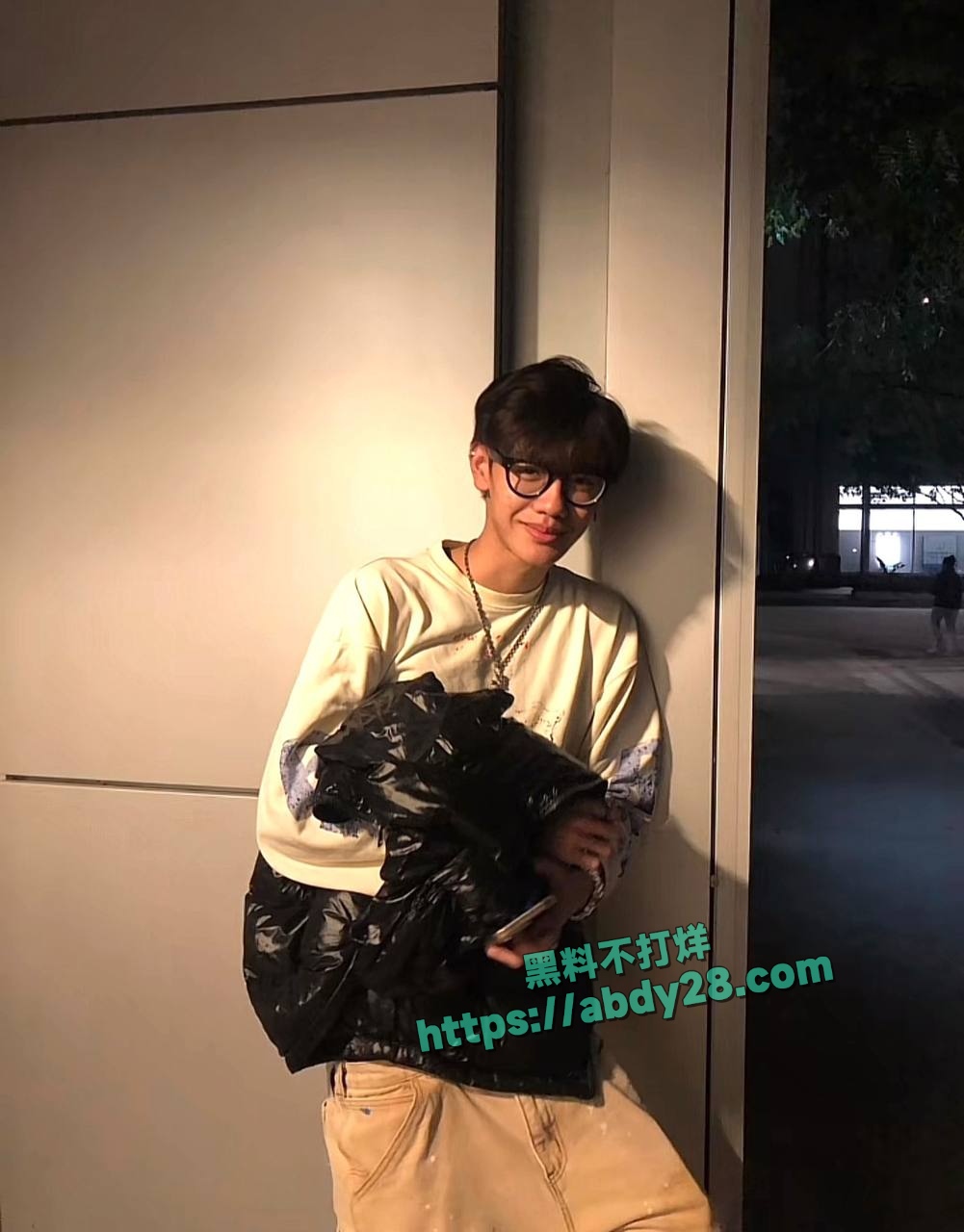 百万粉网红女王殿下塌房 3