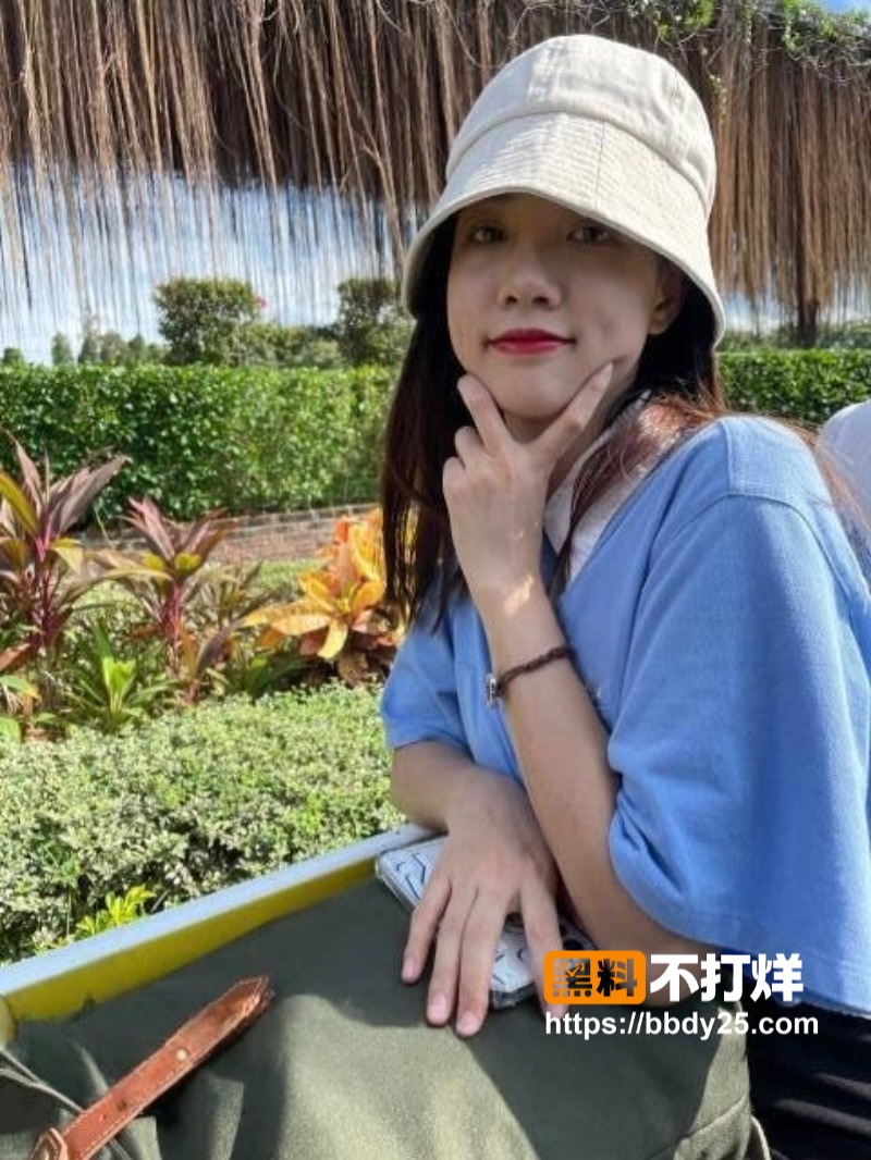 某三甲医院极品反差婊护士吴新园21