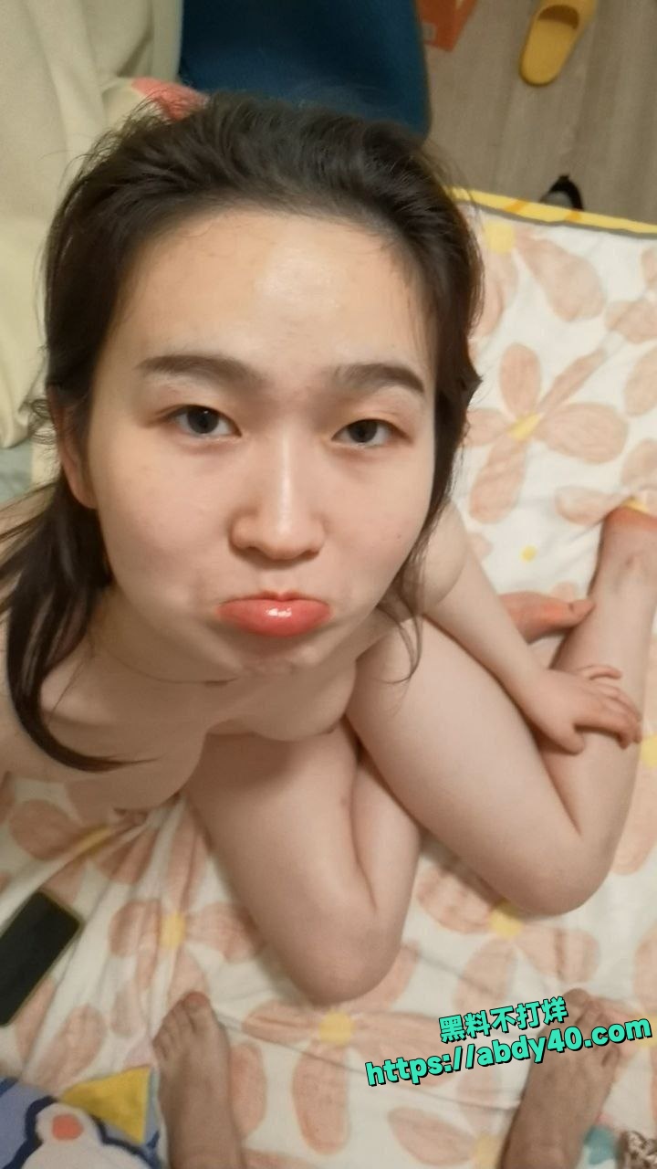白皙大奶少妇 5.jpg