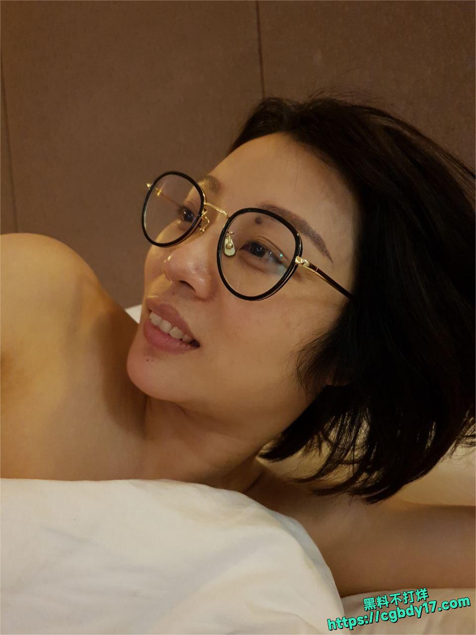 福清市向高街蝴蝶服饰老板娘陈凤琴6