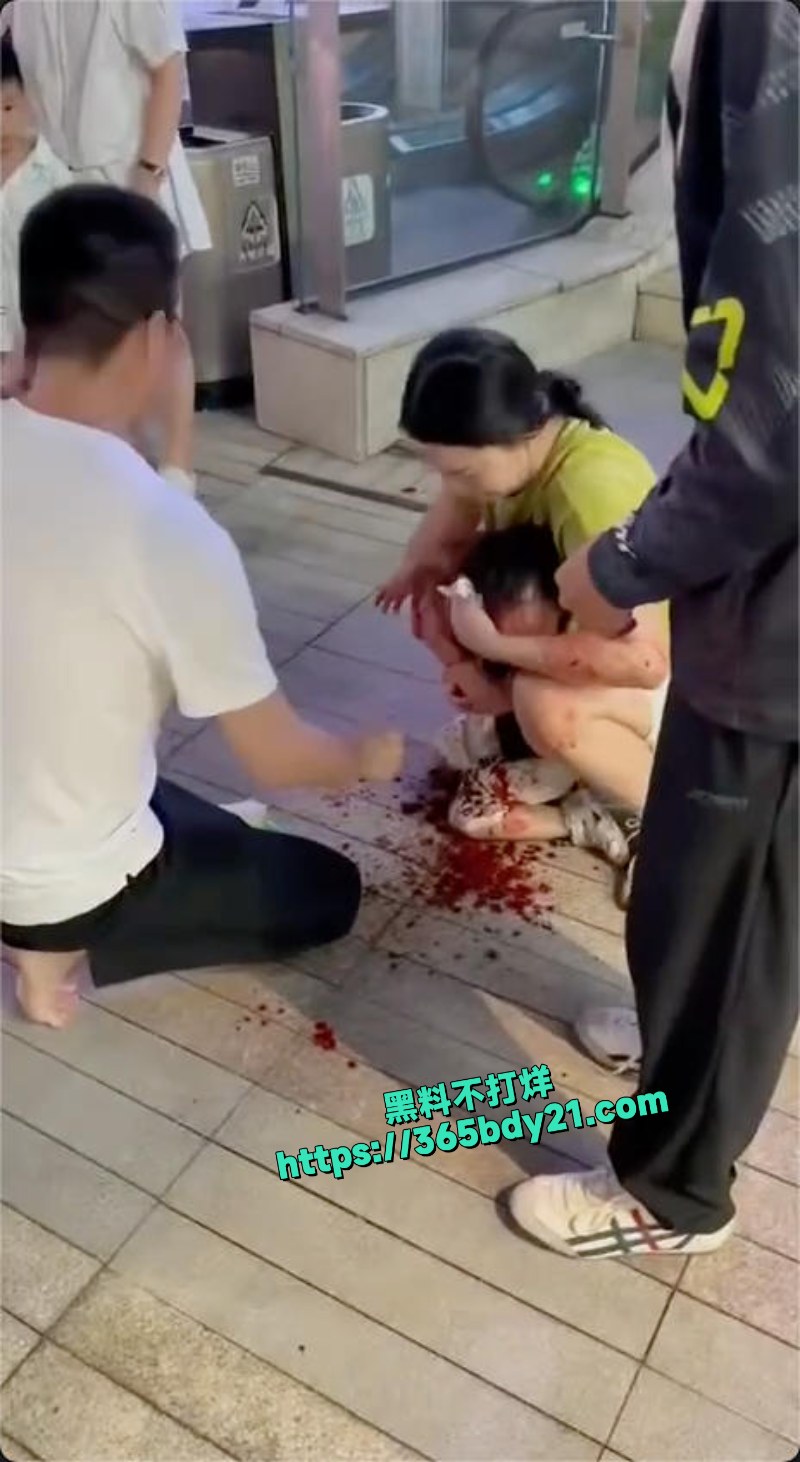 深圳初中生骑自行车速降撞到小孩 10