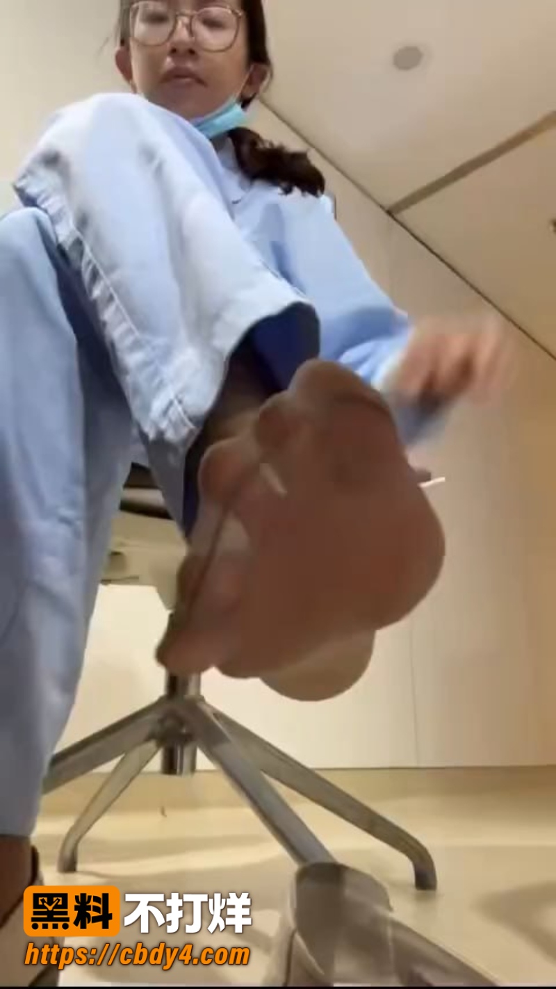 女大学生 10