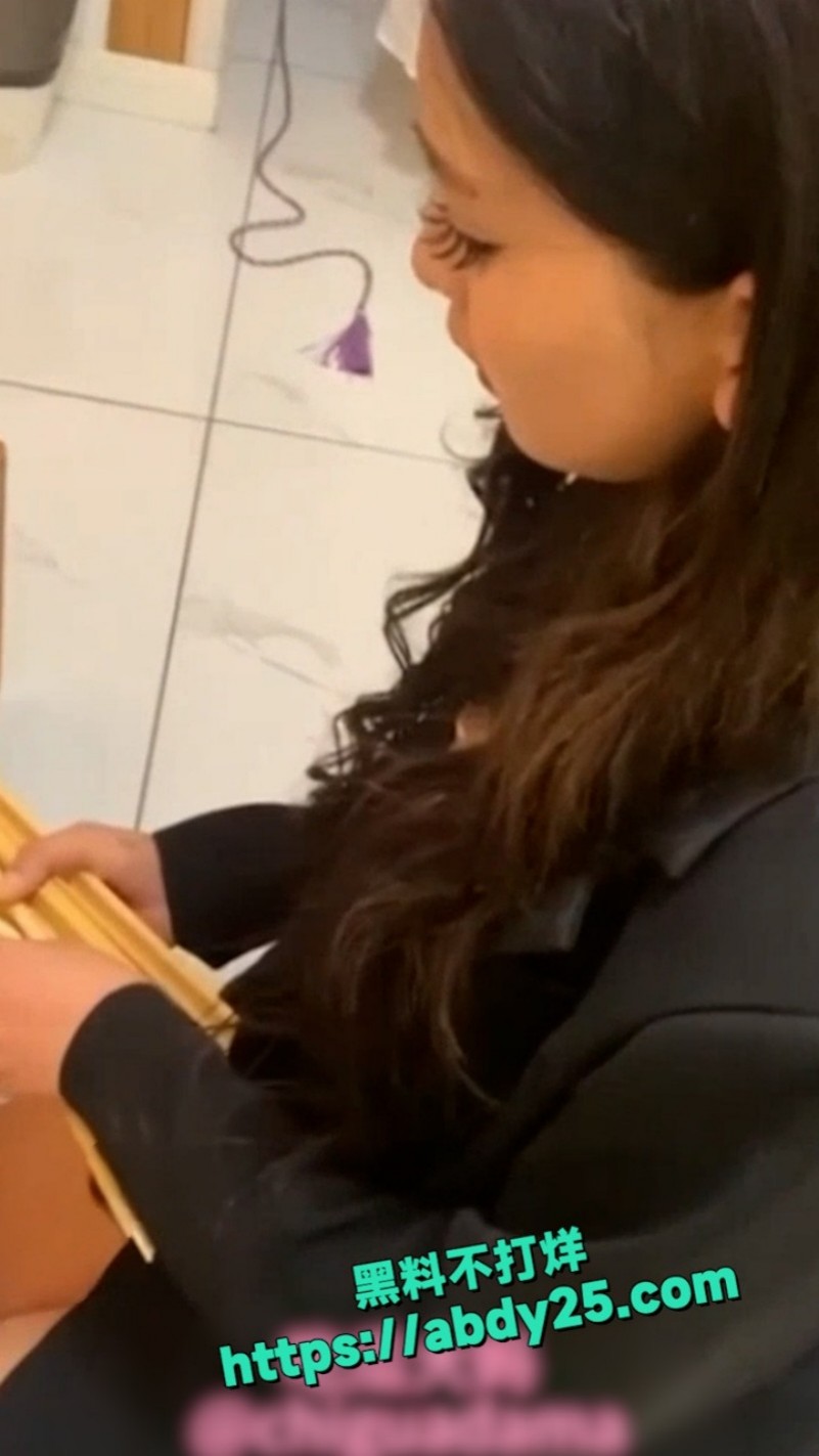 甘肃黑衣女大学生 6