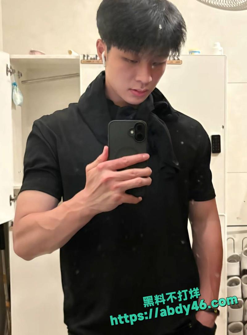 北外渣男谭某网名curry34
