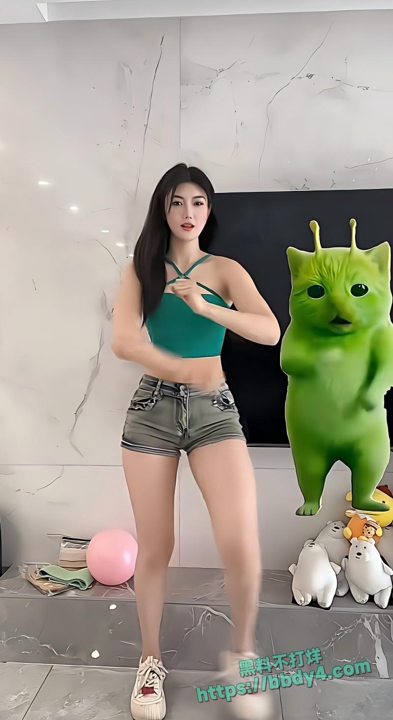 抖音25W粉主播彭程程08