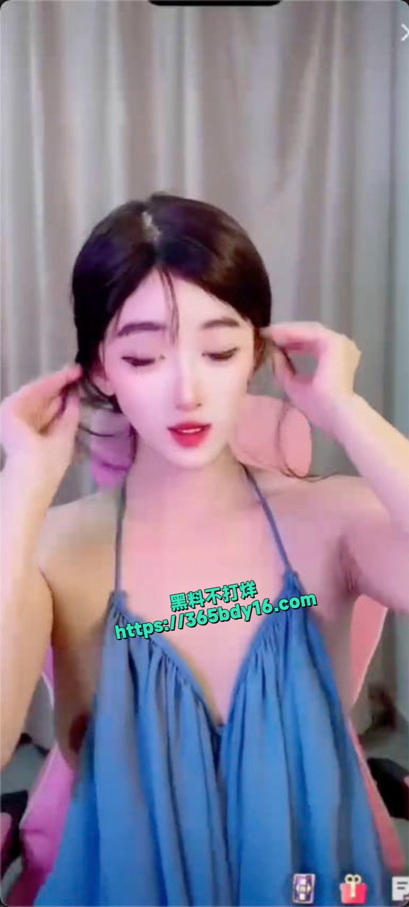 快手骚气女主播楚沅直播中故意露点6