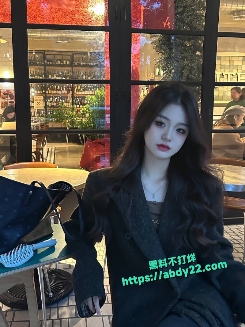 湖南高颜值反差婊叶佳3