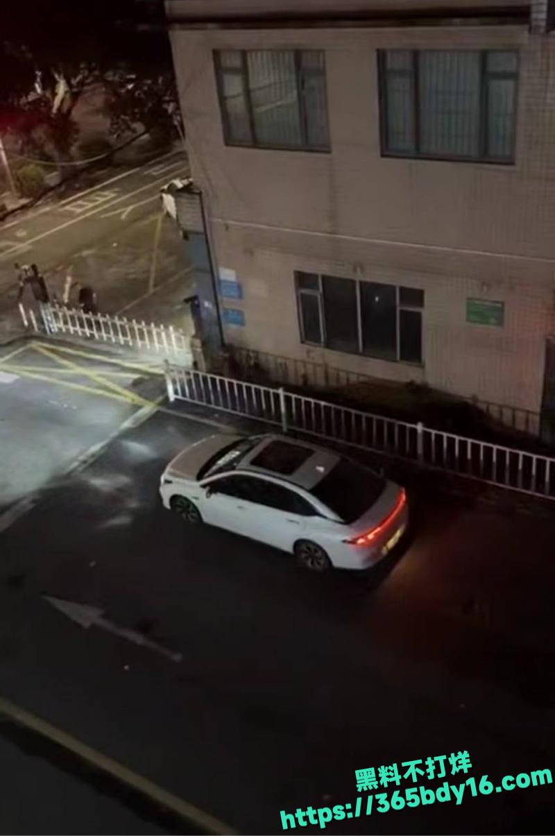 广东河池醉汉酒后失控闹事4.