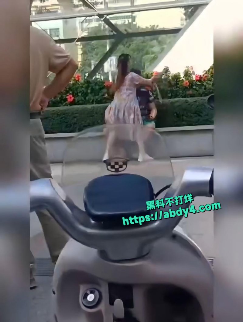 不想努力的小伙与饥渴的阿姨6