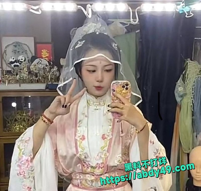 古装大奶少妇 王静 5