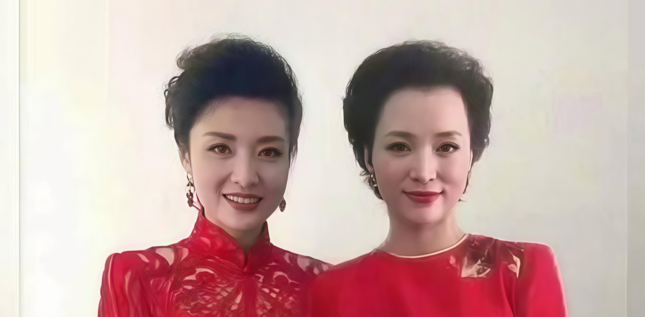 董卿周涛百合花开 这个世道太疯狂 董卿递巧克力示爱周涛 这两人的接吻视频流出