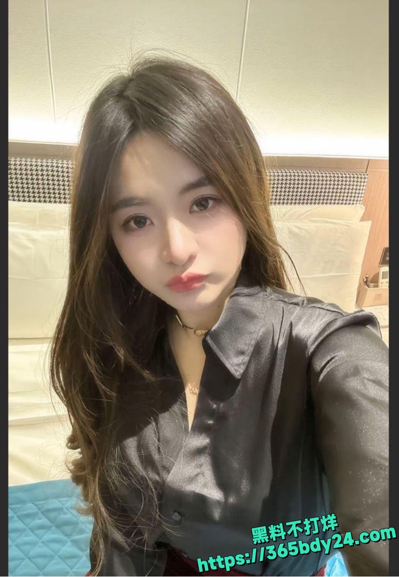 深圳懿德轩76号女技师私拍1