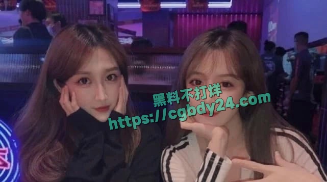 网红呆妹儿小霸王前男友独家投稿爆料开房洗澡三点全漏9