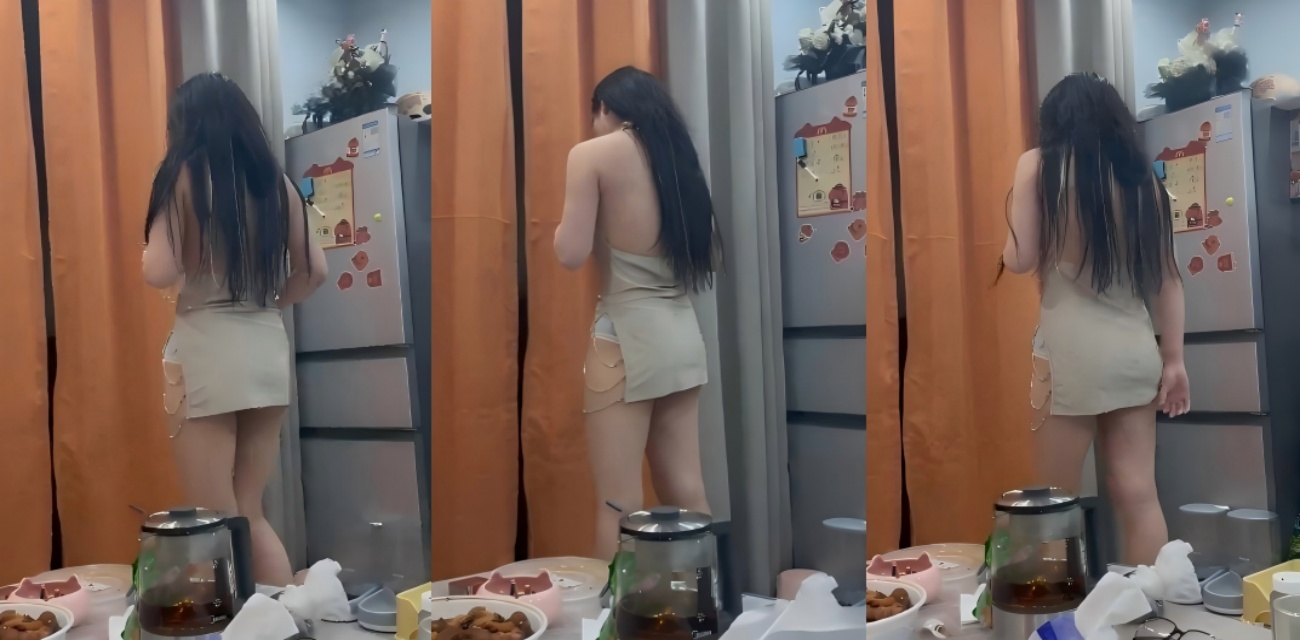 海角我是奶气草莓原创 19岁继女客厅学抖音热舞 继父忍不住掏鸡巴猛蹭