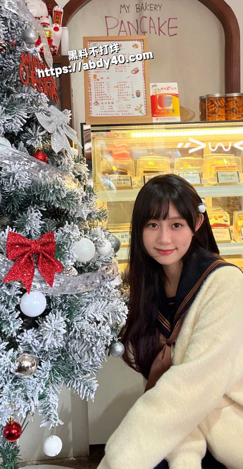 郑州大学清纯女神 姚凯萱.jpg4