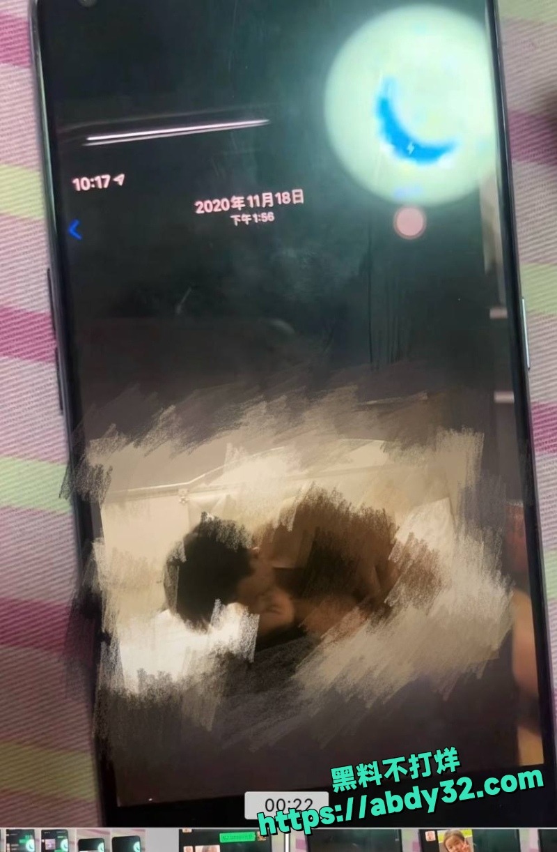男网红AAA老王批发塌房 32