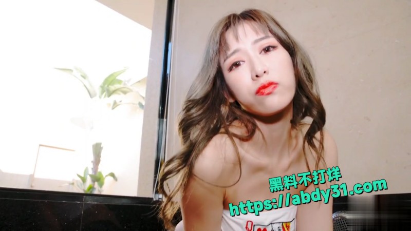 JVID誘惑的紅心Q 8