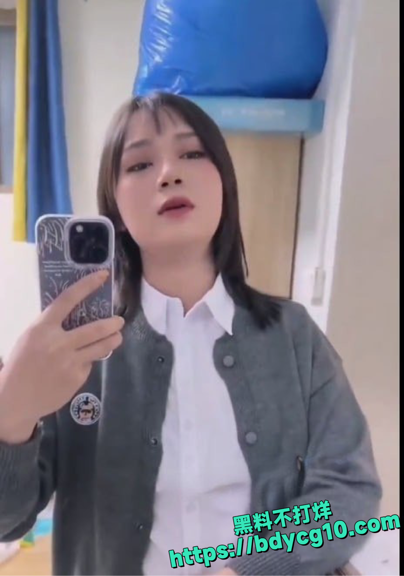 成都男同情趣挑战的吃瓜闹剧4