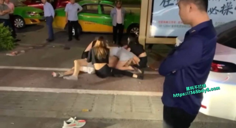 集美猛攻打渣男1