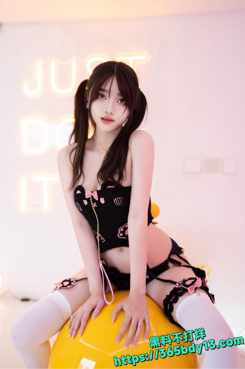 白鹿lulu清纯脸蛋反差自慰5.