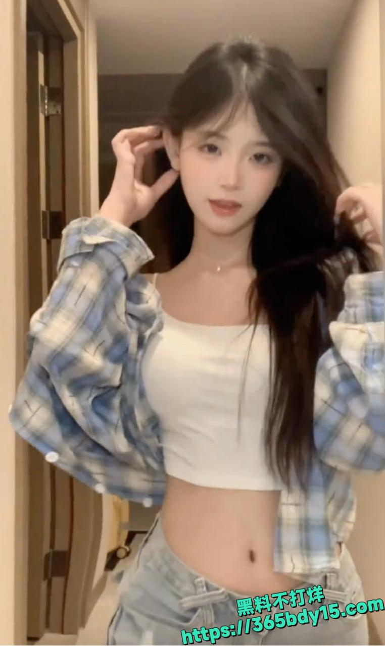 一个板栗栗开盒真名司淑琪AI全裸视频4.