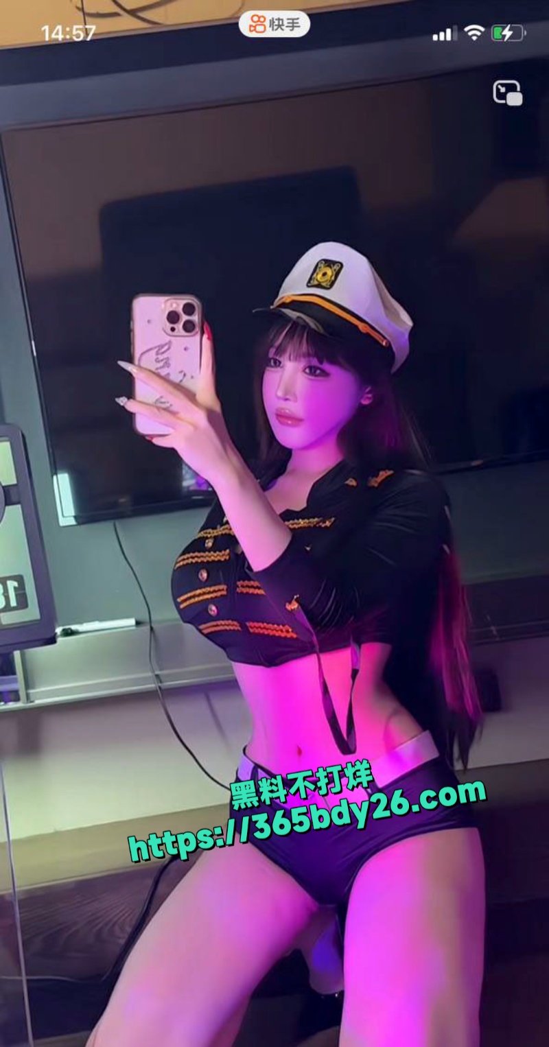 快手百万网红女乔聊天室大尺度表演 10