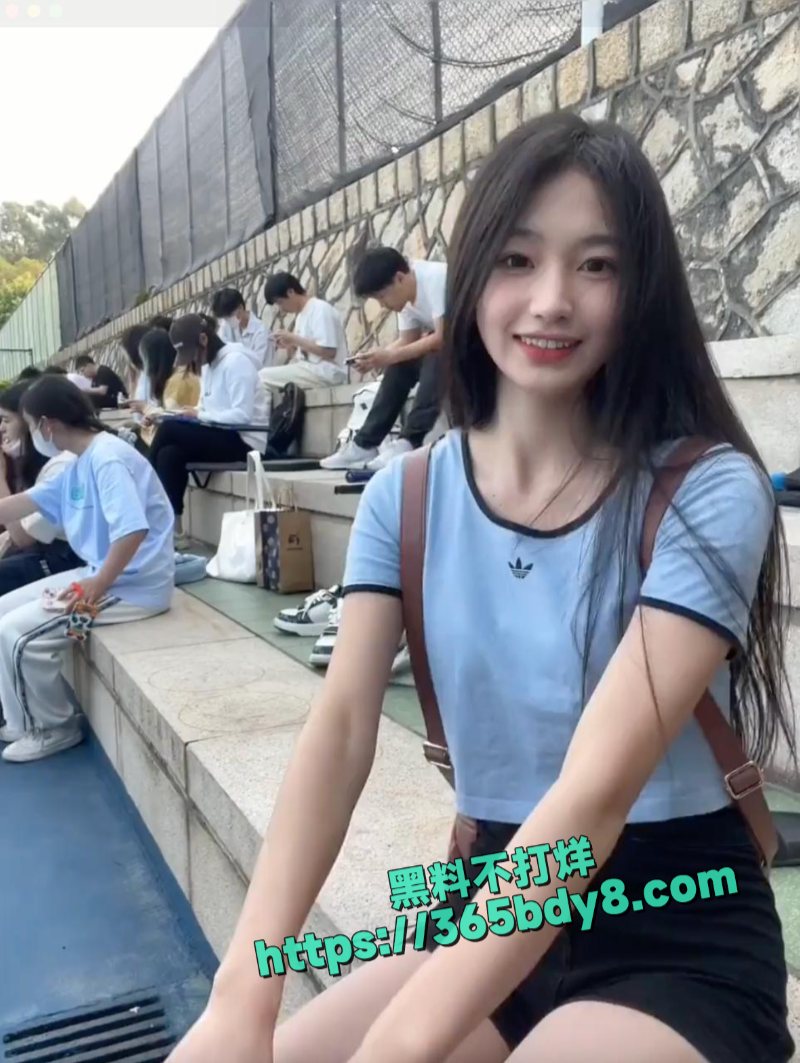 54w粉丝女网红丘隹亘生活照1