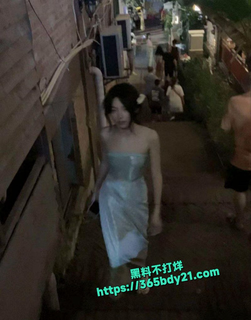 天津大学生郑怡跟学长酒店做爱视频泄漏 1