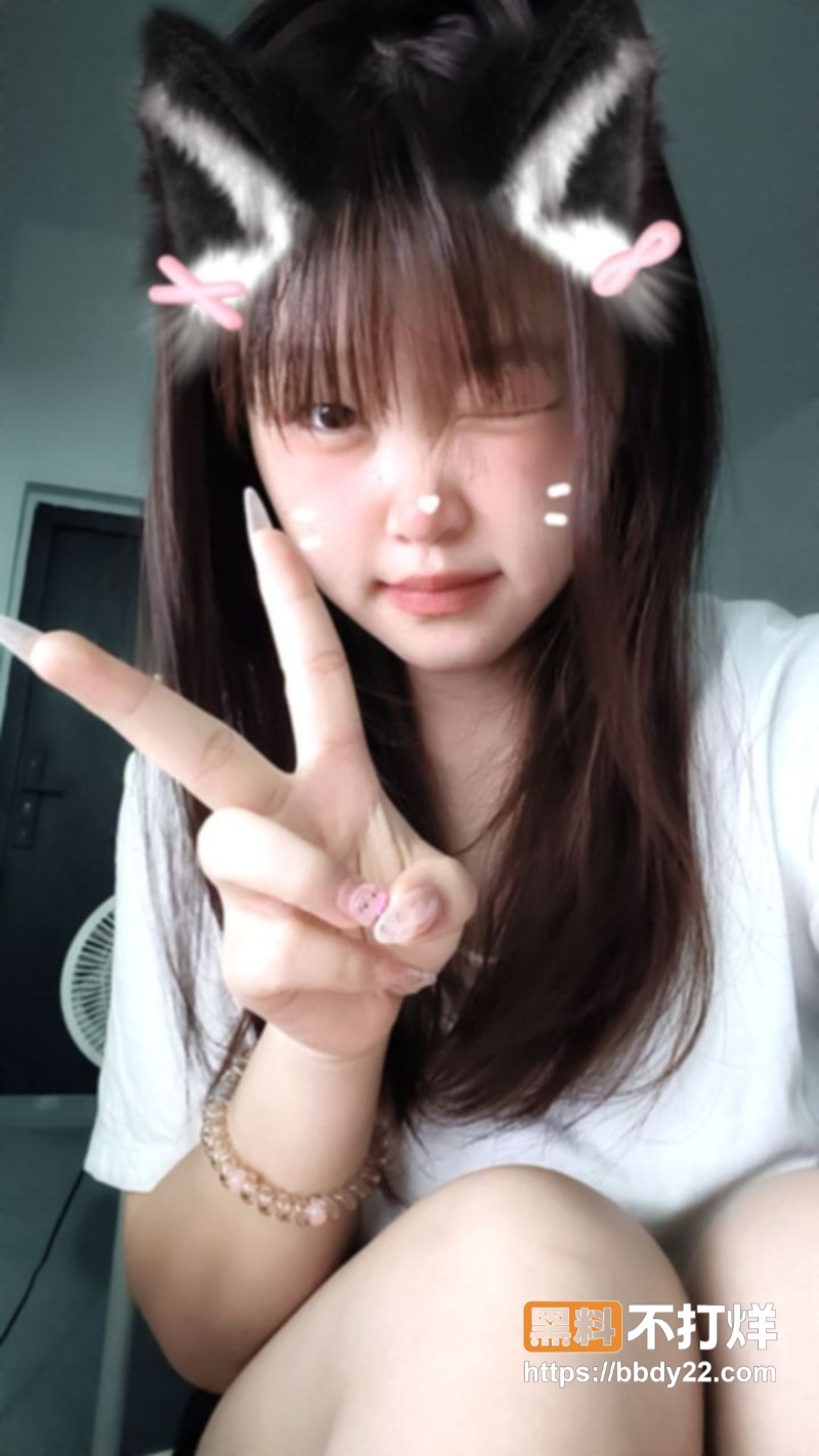 贵州女大反差母狗敖前克3