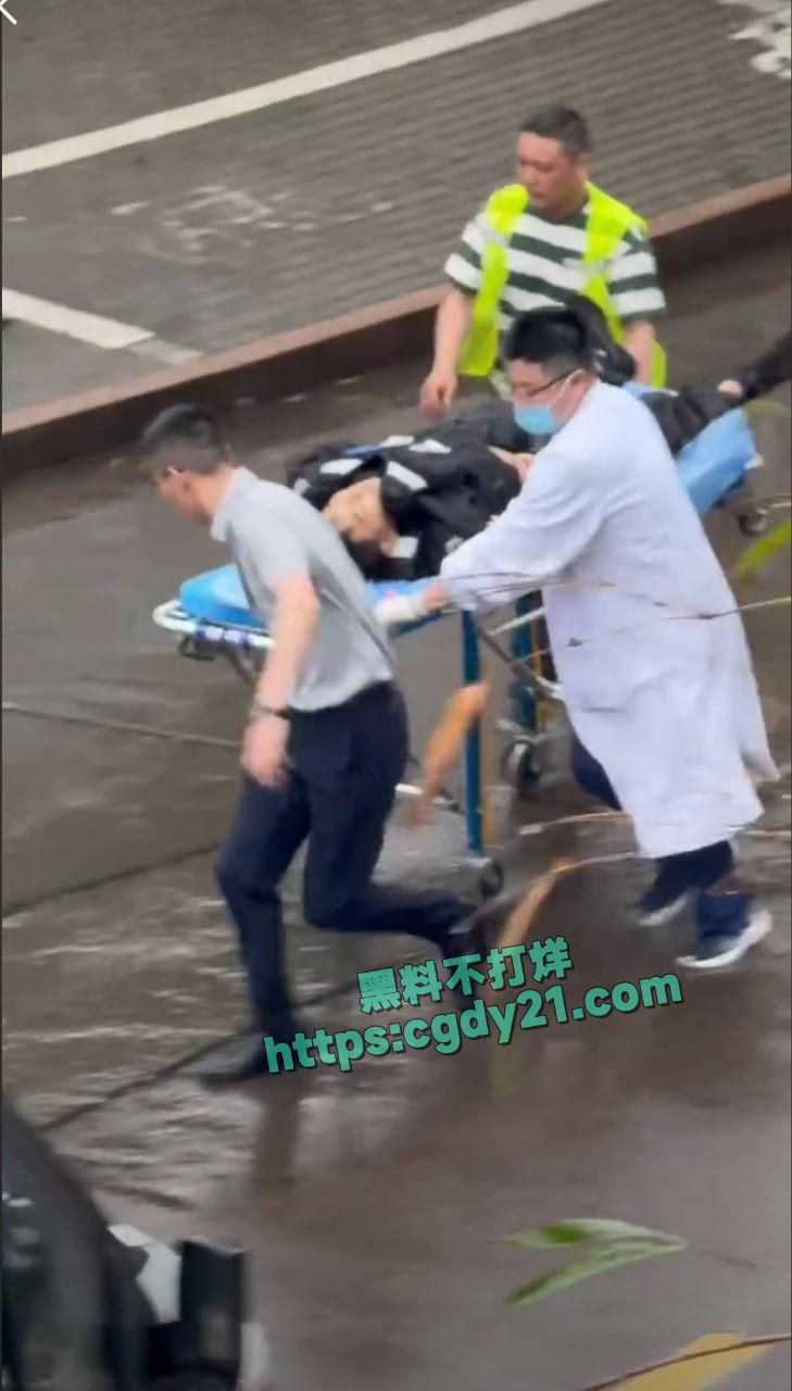 浙江省台州市临海古城附近发生警匪枪击案16