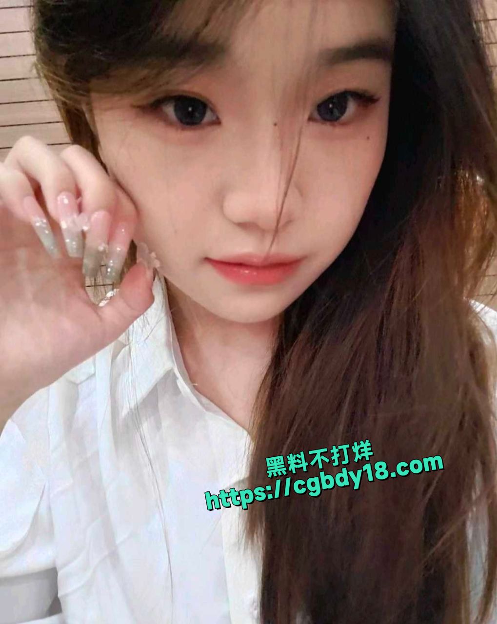 哥哥有时间就去妹妹的房间里面操妹妹1