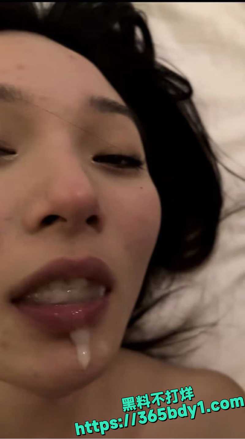 东莞01年甜妹刘鑫温柔献媚2