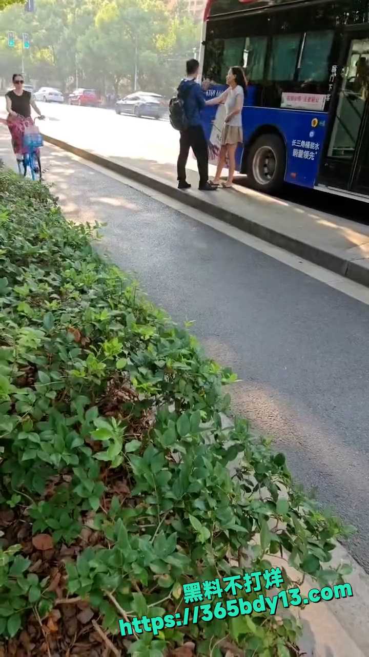 渣男聊骚10来个女的 1