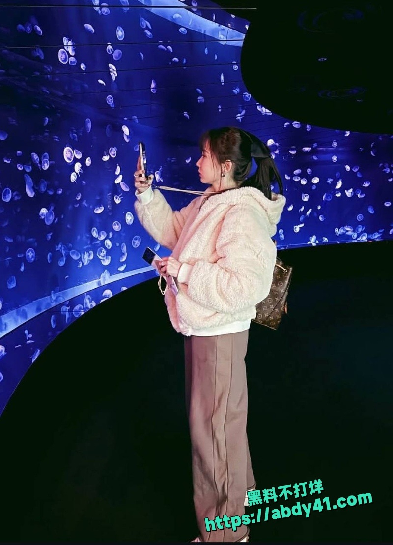 河南网红梁俊鹏妻子梁念霞儿女被发小杀害11