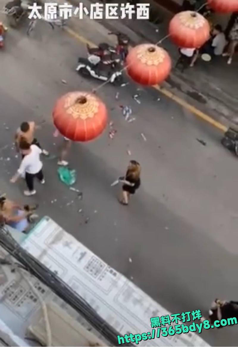 多名醉酒男子寻衅滋事 斗殴当场打死老人2