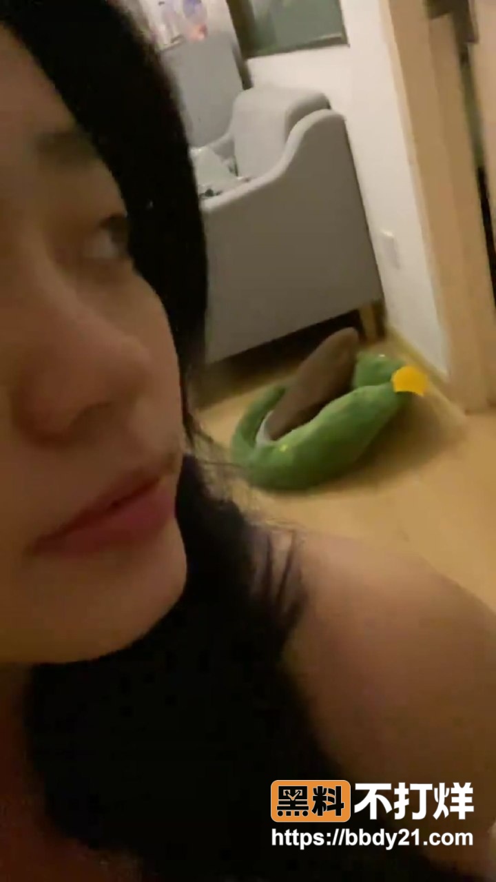 反差 清纯女友口交后入颜射1