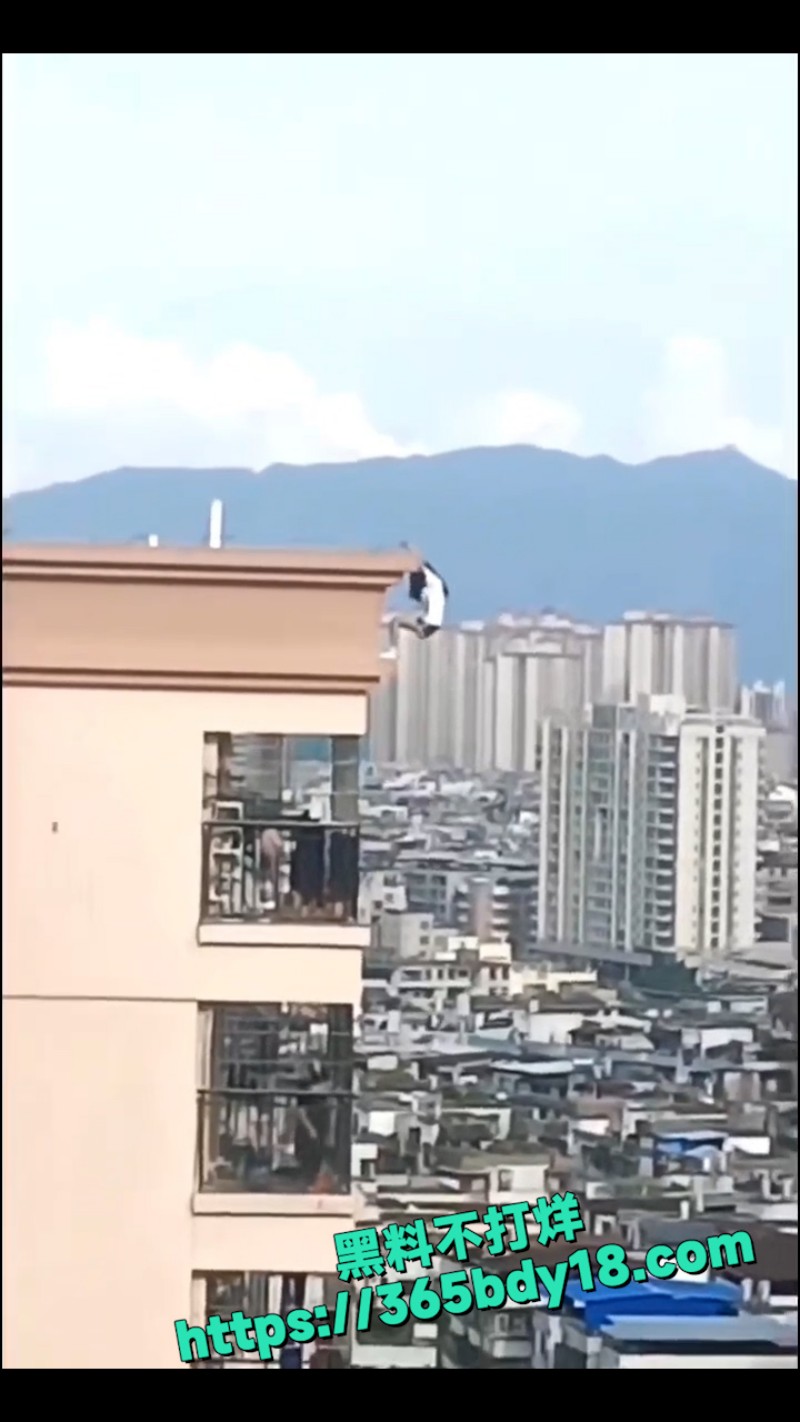 广东清远女孩跳楼 6