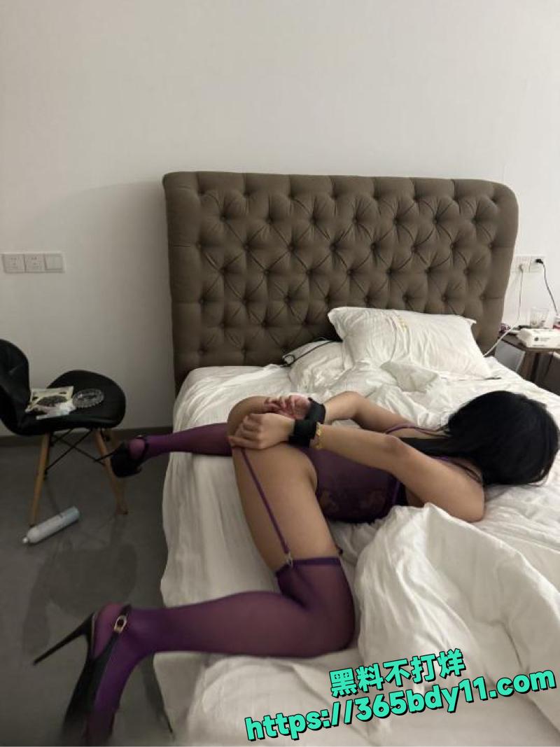 推特调教多位高颜值小姐姐全过程曝光25.