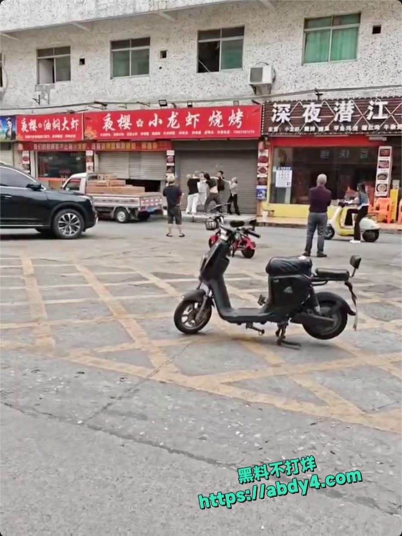 洛阳烧烤摊持刀杀人事件曝光 6