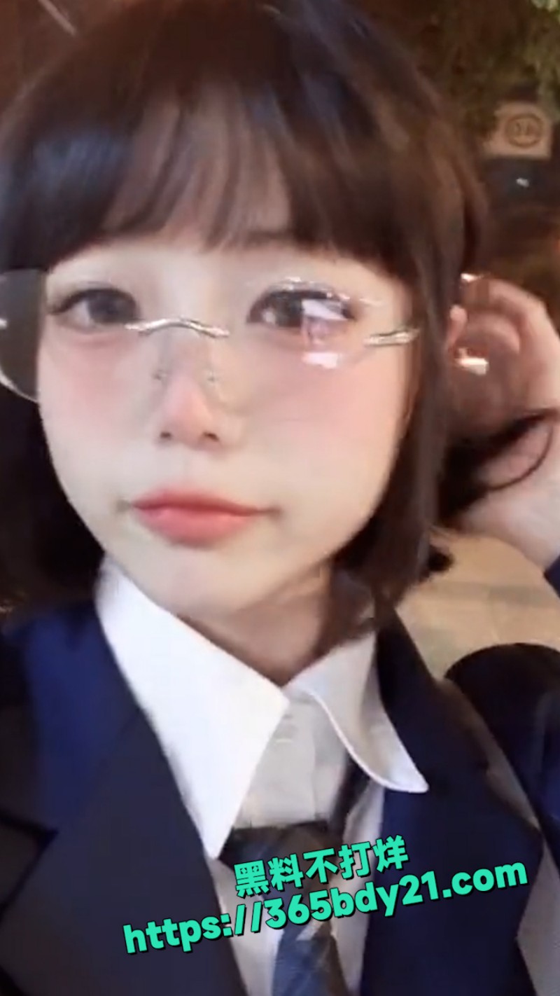 高颜值反差学妹 8