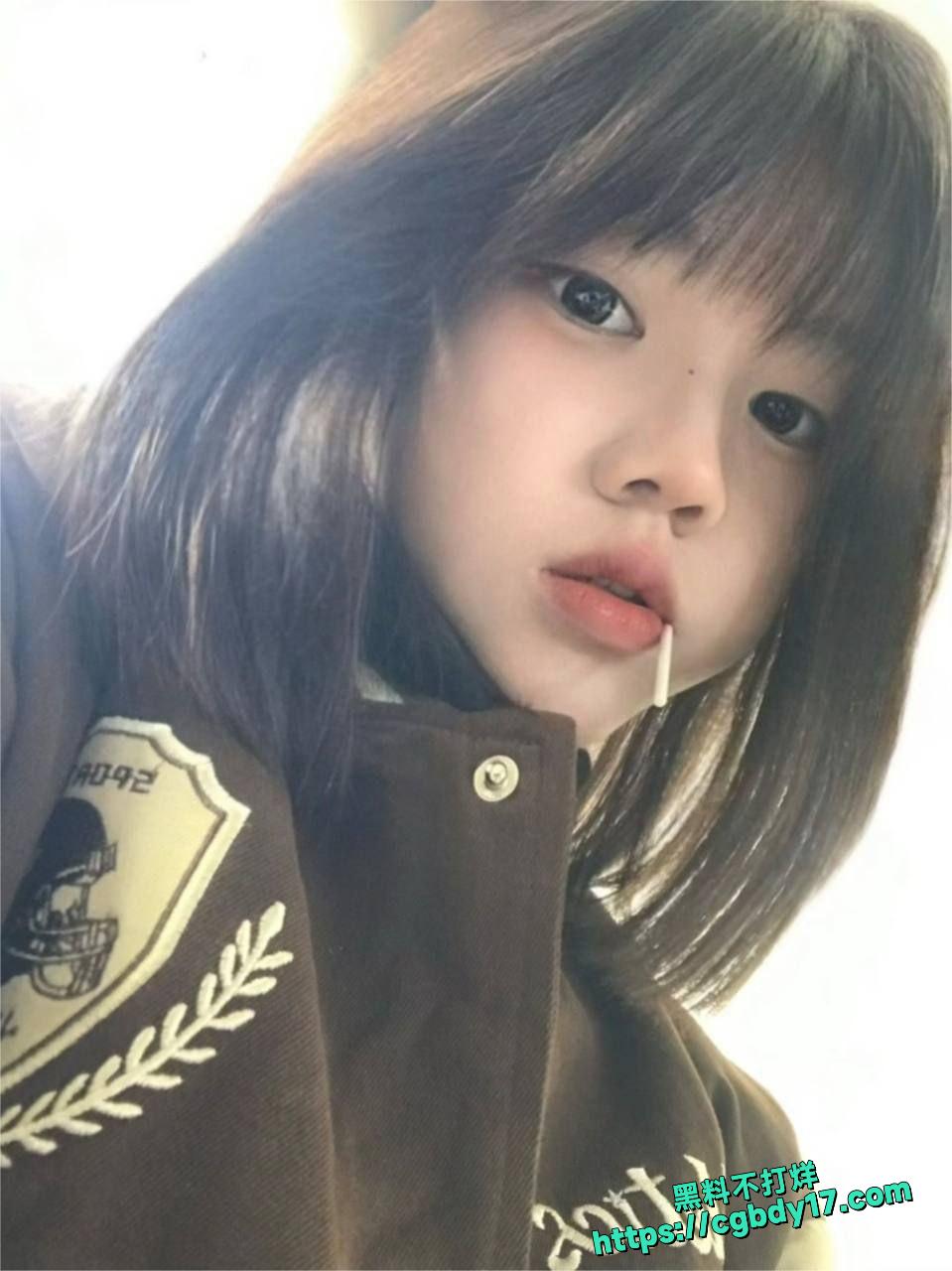 清纯大二甜妹自拍自慰1