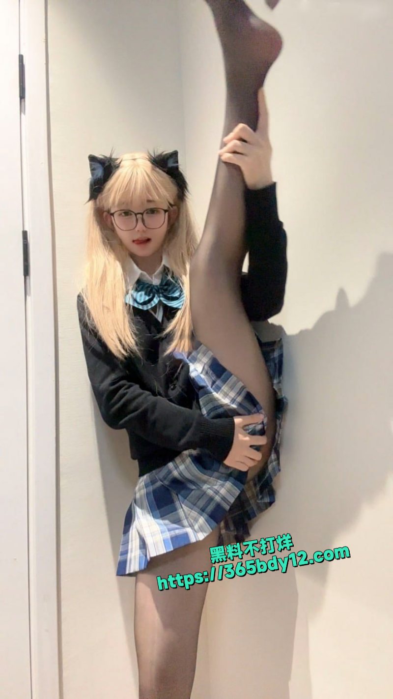 心碎美洋洋抖音萌妹内裤骚舞JK自摸诱惑福利3