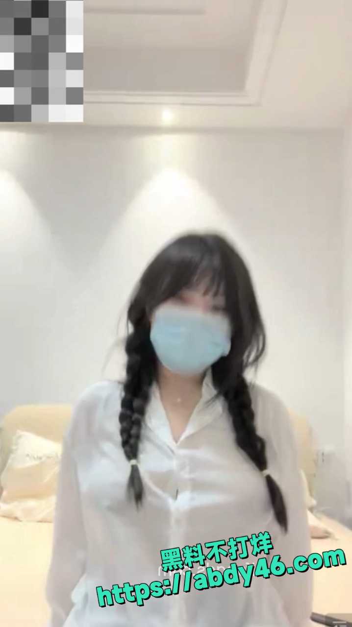抖音百万粉大奶主播凹菟嫚 1