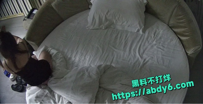 酒店监控大哥猴急爆操2