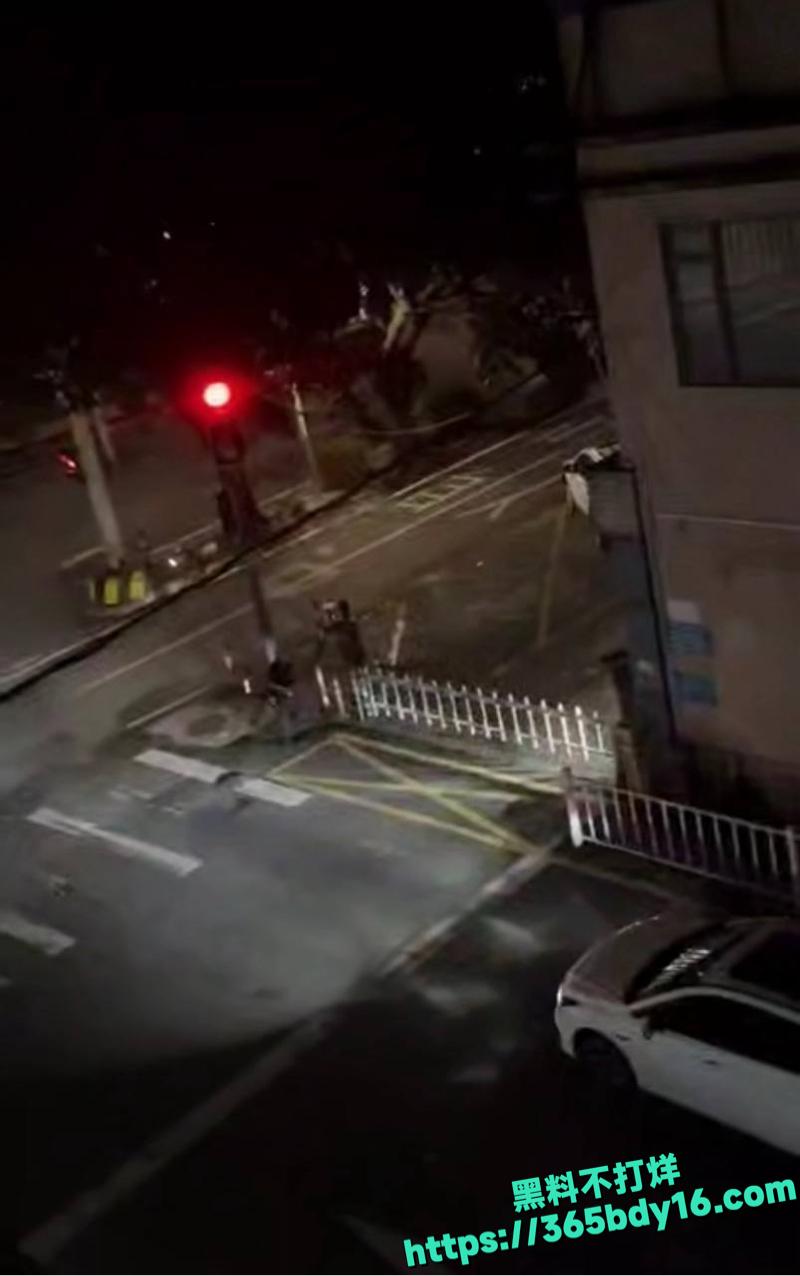 广东河池醉汉酒后失控闹事5.