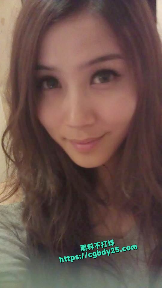 肉感人妻少妇背老公出轨纹身小伙8