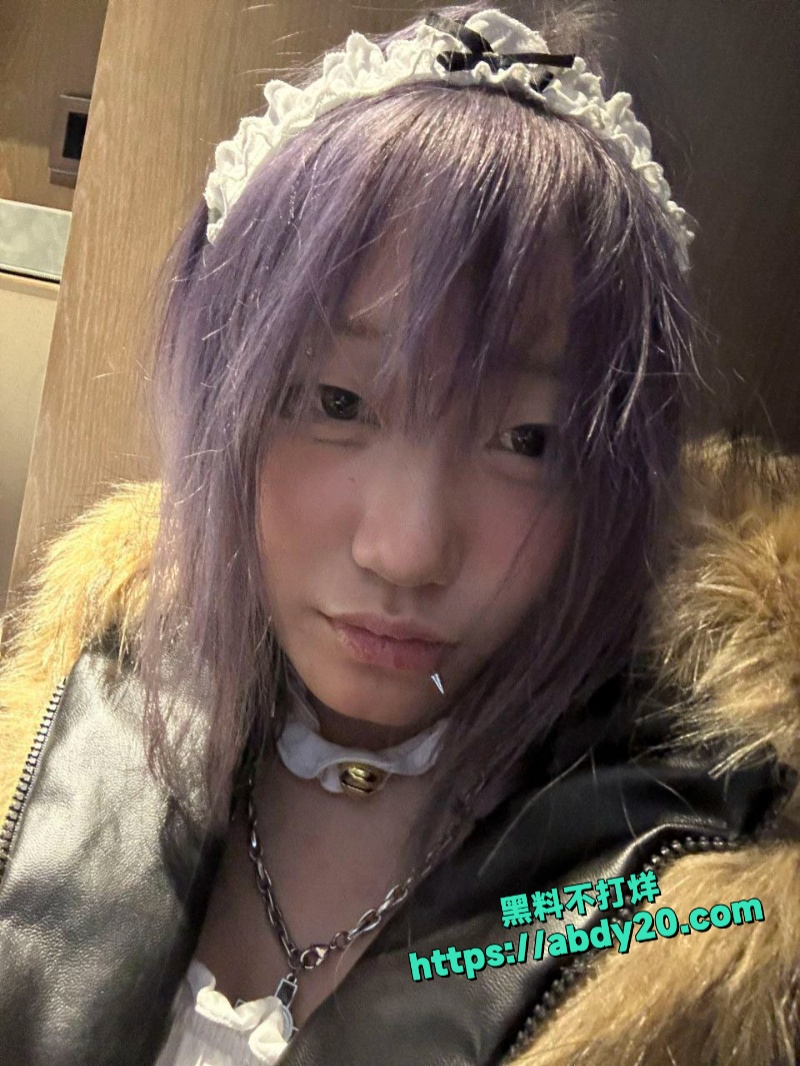 地雷系精神小妹李欣妍调教合集流出 3