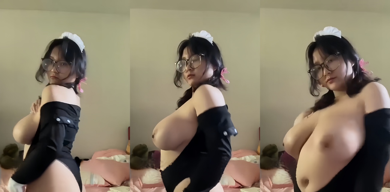 推特 小霉眼镜女仆 反差福利视频 巨乳连体衣揉胸自拍流出